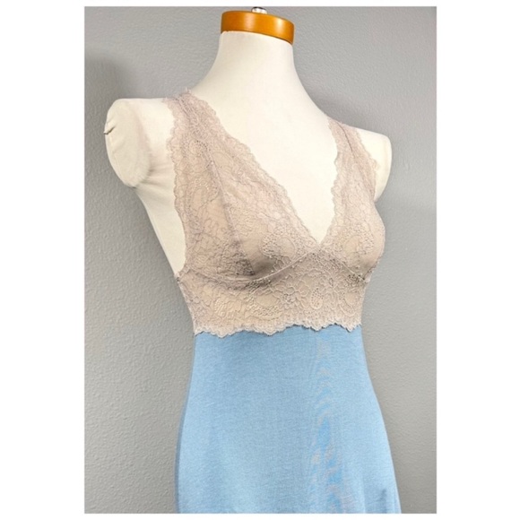 Natori Lace Bodice Modal Knit Nightgown - Picture 4 of 13